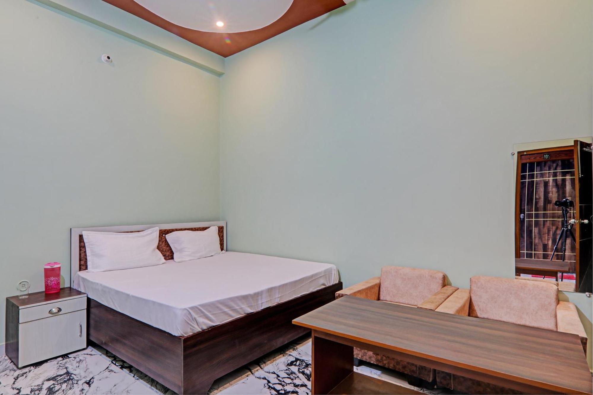 Oyo Green Valley Guest House Sultanpur  ภายนอก รูปภาพ