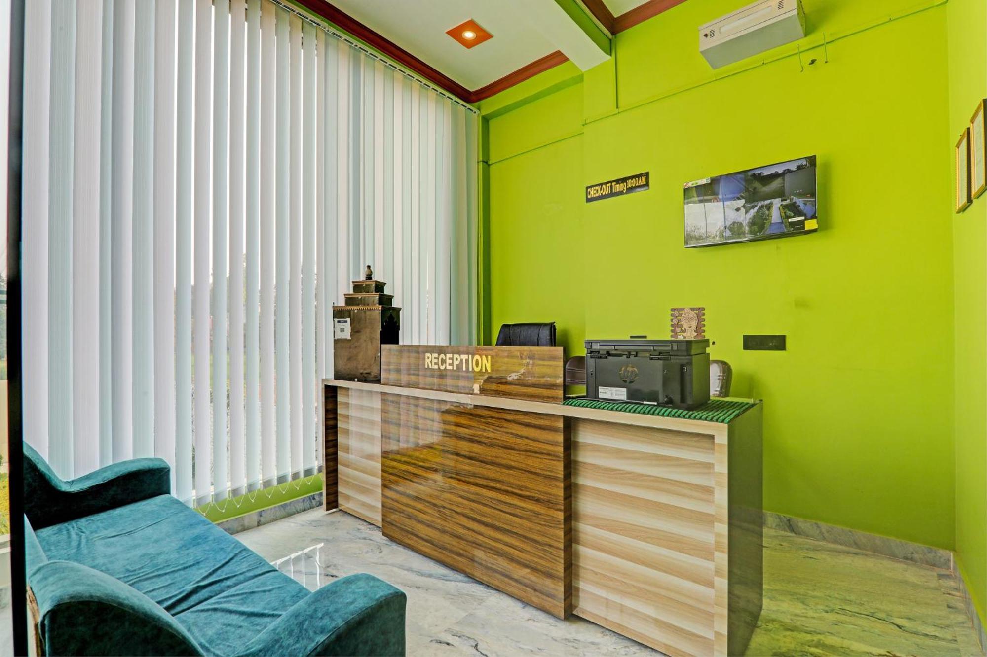 Oyo Green Valley Guest House Sultanpur  ภายนอก รูปภาพ